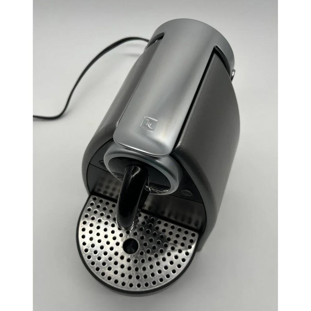 Nespresso black essenza
